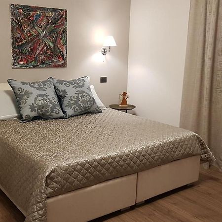 B&B Al Civico16 Гуспини Екстериор снимка